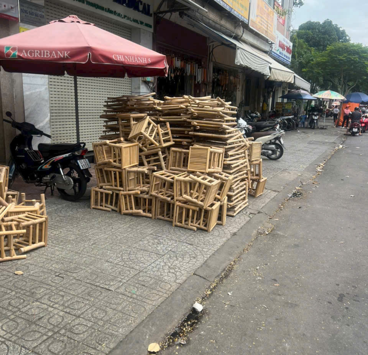 GHẾ TRE